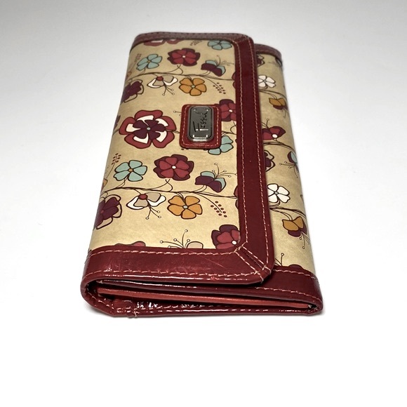 Fossil Leather and Patent Leather Long Wallet with Floral Design - Picture 6 of 9